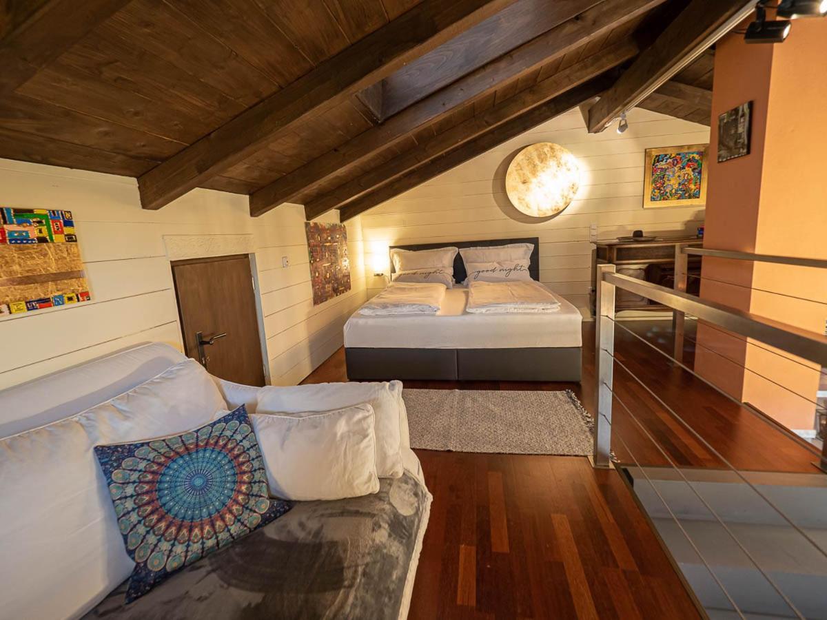 Kunst Im Loft Apartment Сион-Зеебрук Екстериор снимка